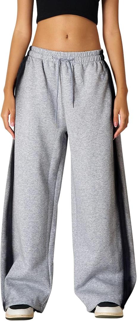 Aelfric Eden Wide Leg Sweatpants Women Baggy Graffiti Heart Lounge Pants with Pockets Grey Small