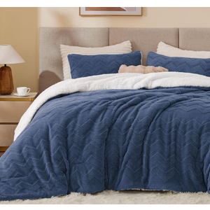BEDELITE Fluffy Queen Comforter Set  Super Soft Sherpa Navy Comforter for Queen Size Bed, Luxury Warm Bedding Set for Winter, Fuzzy Bed Set 3 Pieces (1 Comforter, 2 Pillowcases)