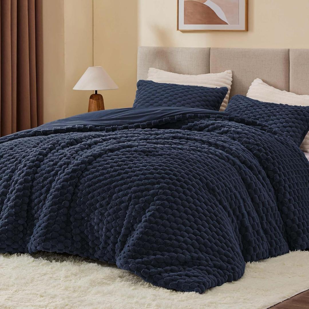 BEDELITE Fluffy Queen Comforter Set - Navy Blue Fleece Soft Comforter for Queen Size Bed, Luxury Warm Bedding Set for Winter, Fuzzy Bed Set 3 Pieces (1 Comforter, 2 Pillowcases) (Queen (88"x88")