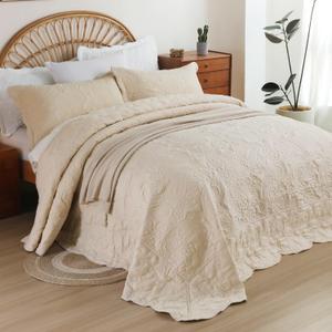 EVENHUG Oversized King Quilt California King Size Lightweight Bedding Set Reversible Bedspread Coverlets for All Seasons 3 Piece (Beige 120"x120")