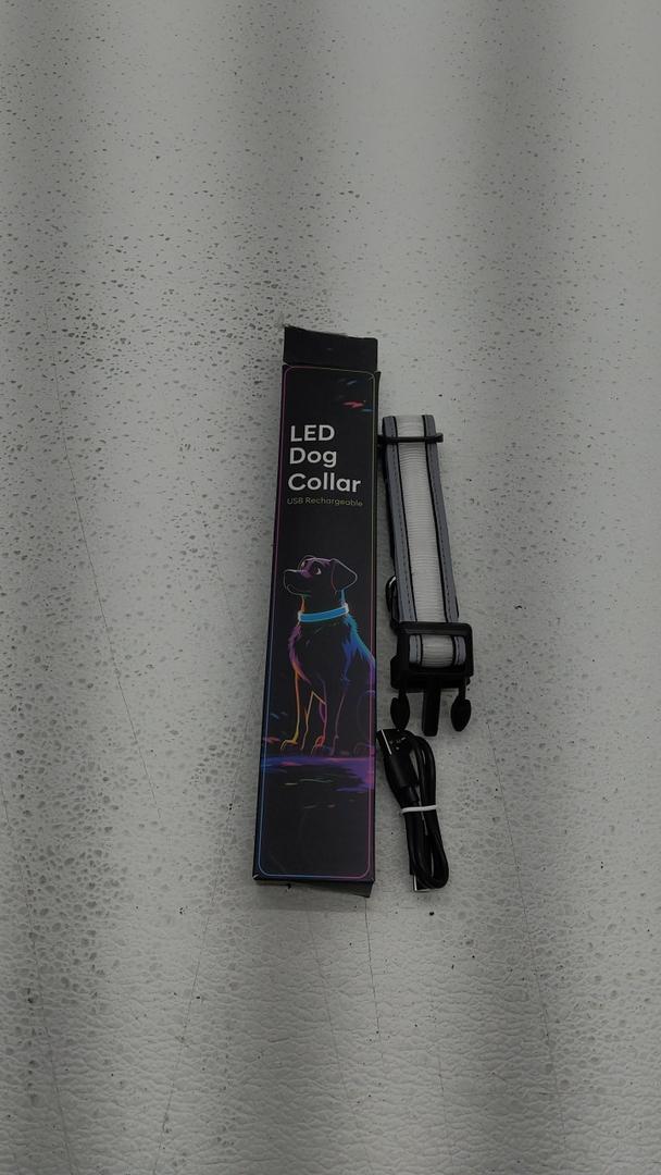 Light Up Dog Collars,Safety LED Dog Collars USB Rechargeable 7 Changing Colors Glow in The Dark Dog Walking Light,Neon Adjustable Safety Buckle Lighted Dog Collar, M