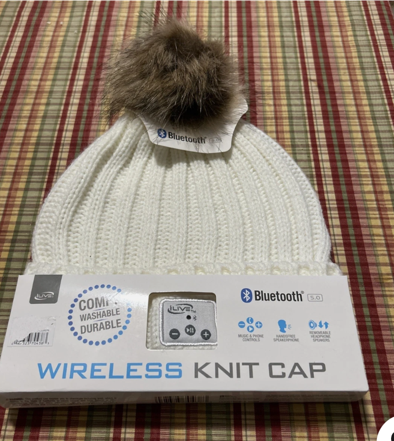 iLive Y2k Streetwear Beanie Wireless Bluetooth Knit Cap Pom-Pom Cap