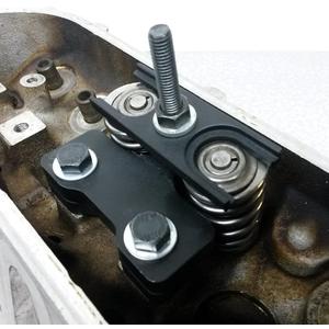 MR HELLO LS Valve Spring Compressor Tool Compatible for Chevy LSX LS1 LS2 LS3 LS6 4.8 5.3 5.7 6.0 6.2 Engine 67605