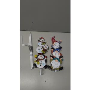 Yard Stakes Outdoor Decorations Snowman /Gnomes Garden Signs Christmas Potted Plant Stakes for Holiday Winter Home Lawn Garden Porch Walkway Party Decor