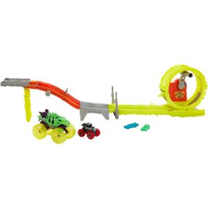 Hot Wheels Monster Trucks Track Set with 2 Toy Trucks: Oversized Skelesaurus & 1:64 Scale Bone Shaker, Charge & Chase Challenge with 2 Crushed Cars