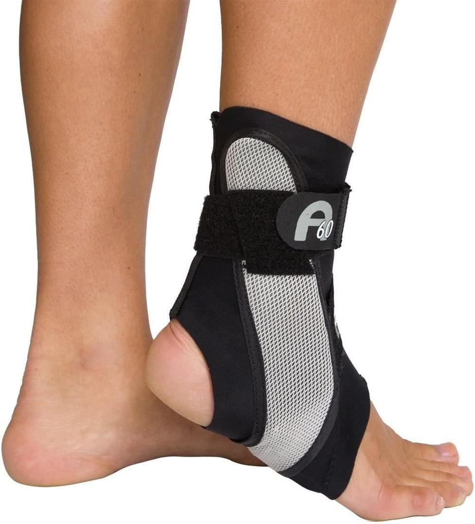 Aircast A60 Ankle Support Brace, Right Foot, Black, Small (Shoe Size: Men's 4-7 / Women's 5-8.5) (Small (Pack of 1))