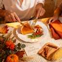 DaYammi 150Pcs Gold Disposable Silverware,Thanksgiving Plastic Cutlery Set - 50 Forks, 50 Knives, 50 Spoons - Gold Disposable Utensils Set Heavy Duty Plastic Flatware for Thanksgiving Party, Wedding