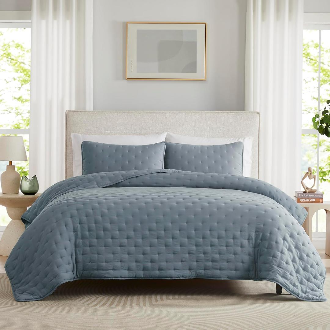 WDCOZY Dusty Blue Cloud California Cal King Size Quilt Bedding Sets with Pillow Shams, Oversized Puffy Cozy Lightweight Bedspread Coverlet, Soft Cute Bed Cover for All Season - 3 Pieces