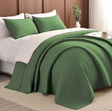 Masaca Oversized Quilt Queen Size(100"x106"),Linen Colored Lightweight Bedspreads & Coverlets Ultra Soft Microfiber Summer Quilt Bedding Set 3 Pieces (Olive Green-cross Pattern)