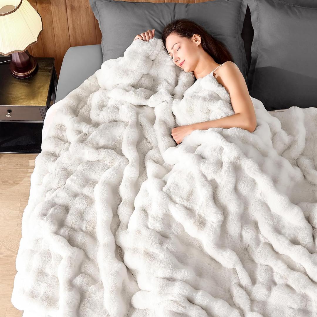 Luxury 1000GSM Faux Rabbit Fur Throw Blanket, Super Heavy Warm Cozy Blankets for Couch Bed Sofa, Bubble Plush Fuzzy Elegant Soft Reversible Mink Blanket for Living Room Bedroom, White (50"x60")