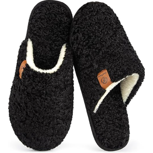 EverFoams Women's Slip-on Slippers Cozy Soft Fuzzy Faux Alpaca Shearling Memory Foam Lightweight Indoor Non-slip House Shoes, Size  7-8