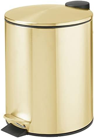 mDesign Metal 1.3 Gallon/5 Liter Round Step Trash Wastebasket, Garbage Container Bin with Lid for Bathroom, Powder Room, Bedroom, Kitchen, Craft Room, Office - Removable Liner Bucket - Soft Brass