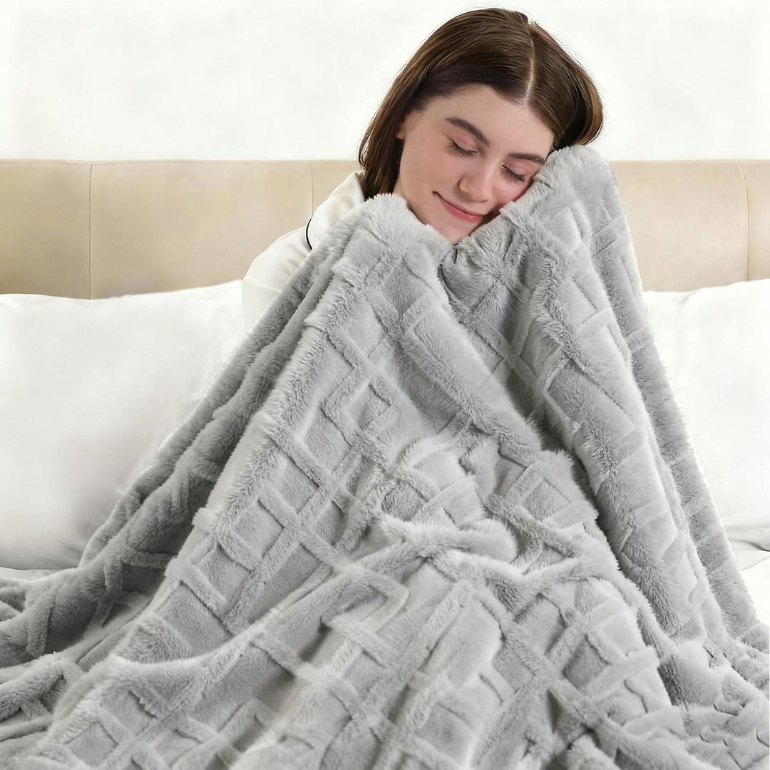 ESTINGO Heated Blanket Electric Throw, Luxury Furry Throw Heated Blanket, 3D Grid Pattern Thick Rabbit Fux Fluffy Heating Blanket with 5 Heating Levels & 4 Hours Auto Off, 50" x 60" Light Gray