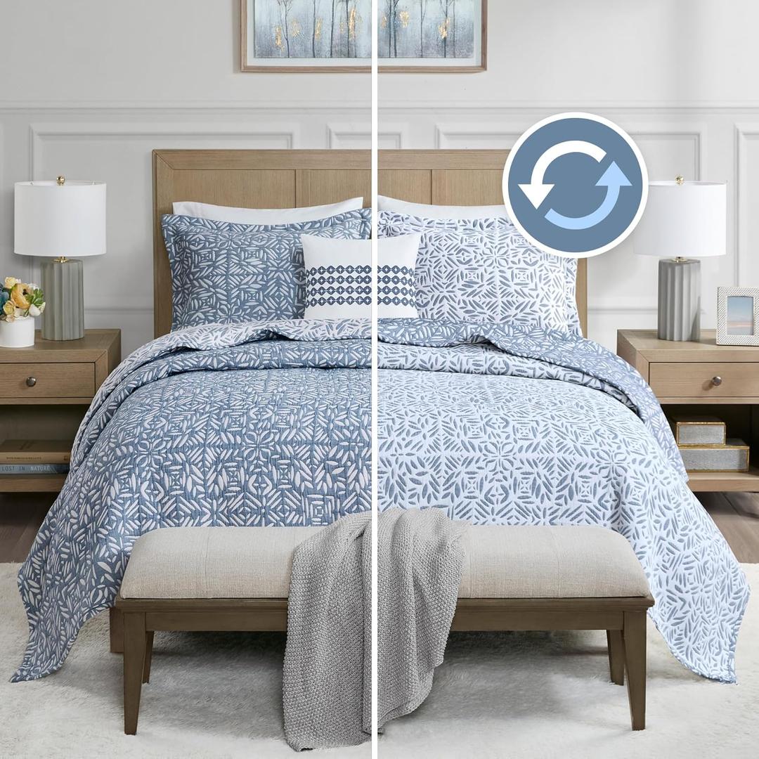 Madison Park Quilt Set Metelasse Reversible Coverlet Set Size, Soft Summer Quilt, All Season Lightweight Botannical Bedding King Shams, Harmony, King/Cal King, Blue 3 Piece