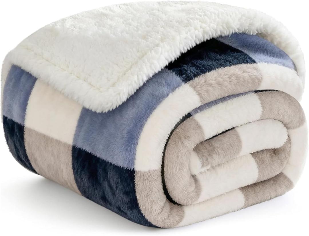 Gracelife Sherpa Fleece Throw Blanket for Couch, Fluffy Plush Warm Fuzzy Blanket for Women and Men, Cozy Thick Soft Twin Blanket for Bed, Gray-Soft Blue, 60x80 Inches