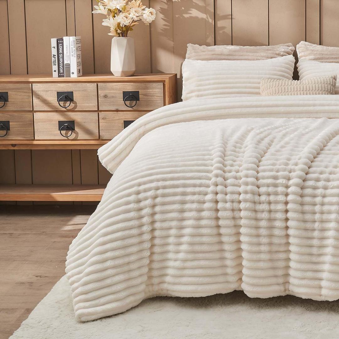 Fluffy Comforter King Set - Soft Flannel Faux Fur Comforter Cream White Winter Warm Fleece Bedding Set, Fuzzy Bed Bet 3 Pieces, 1 Shaggy Comforter with 2 Pillowcases