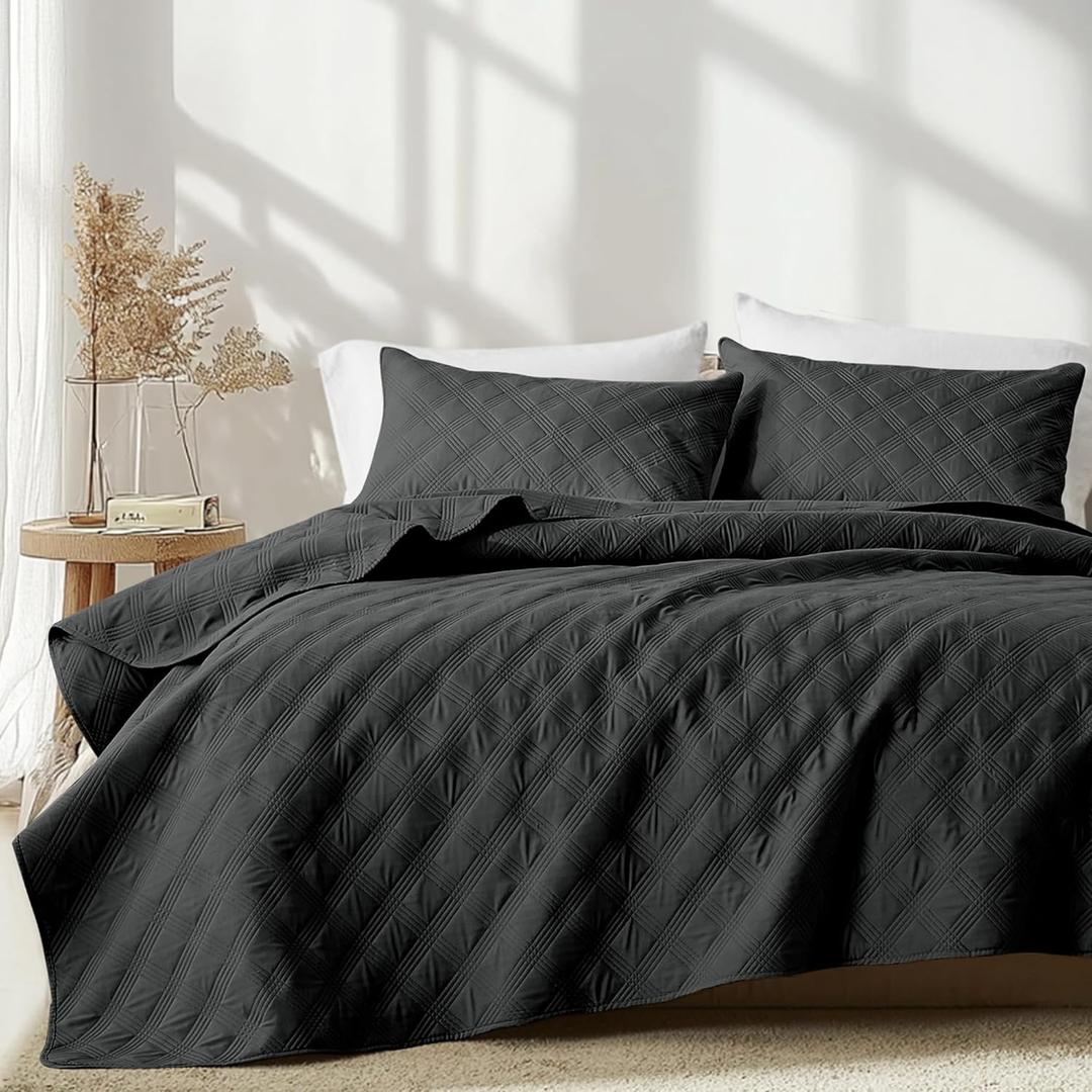 inron Quilt Set Queen Size, Black Microfiber Ultrasonic Full Bedspreads, Lightweight Breathable Coverlet, Modern Geometric Pattern Thin Bedding Set for All Season (1 Quilt, 2 Pillow Shams)