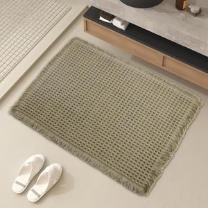 Waffle Bath Mat Rug, 18" x 25" Super Absorbent Non Slip Bath Mats for Bathroom Floor, Ultra Soft Bathmat Machine Washable Bathroom Rugs with Tassels, Brown