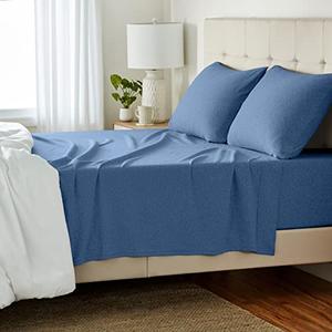Amazon Basics 4 Piece Bed Sheets Set, 100% Cotton Jersey, Includes Super Soft, Flat and Fitted Sheets, Pillowcase, Chambray, Solid