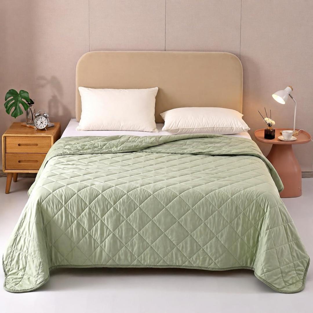 EVOLIVE Cooling Quilt, Diamond Quilted Elastane Lightweight Comforter, Reversible Breathable Soft All Season Bedspread with Elastane (Green, Full/Queen)