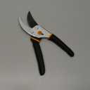 Fiskars Bypass Pruning Shears, 5/8-Inch Cut Capacity Garden Clippers, Gardening Scissors with Sharp, Rust Resistant Steel Blade