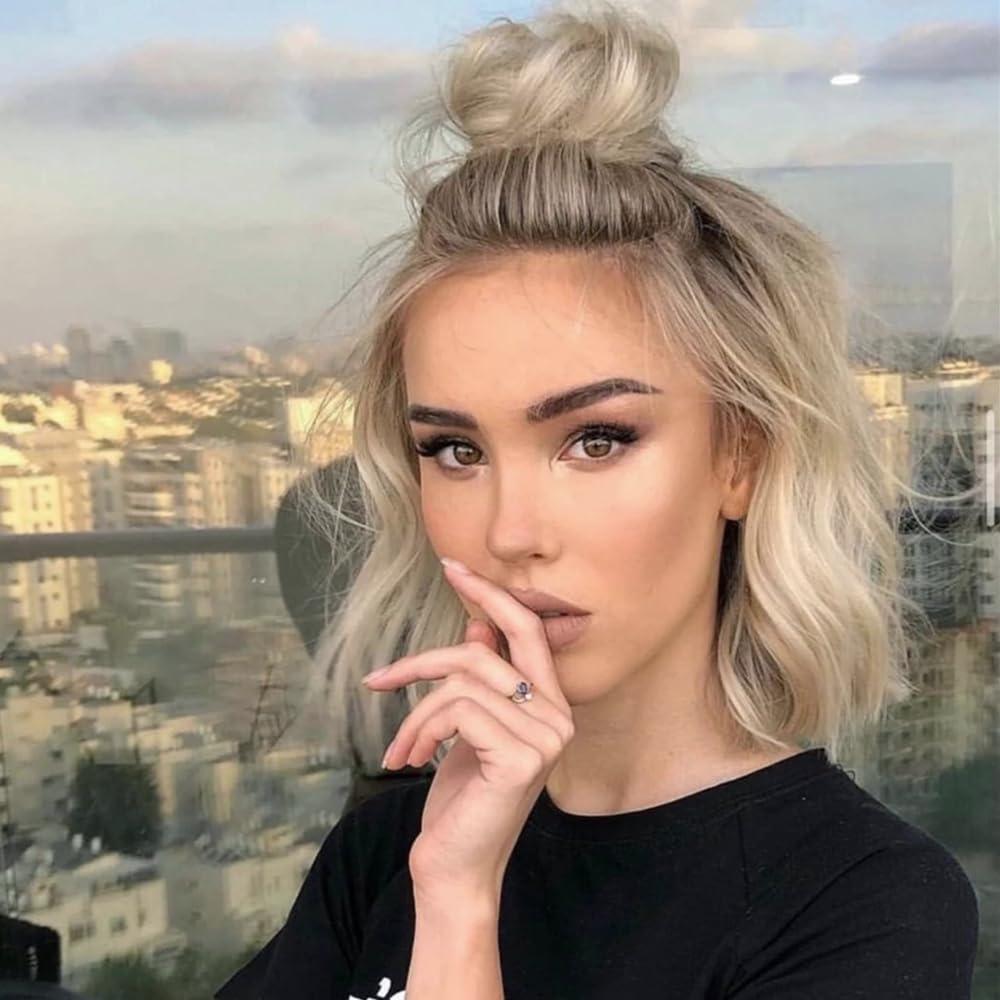 Maycaur Ash Blonde Lace Front Wigs Short Wavy Women's Costume Wigs Brown Roots Synthetic Loose Wave Frontal Lace Wigs 14 Inch