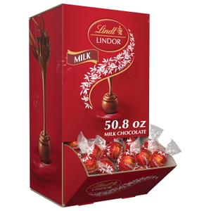 Lindt LINDOR Milk Chocolate Candy Truffles, Milk Chocolate with Smooth, Melting Truffle Center, 50.8 oz., 120 Count (BB 10/31/2025)