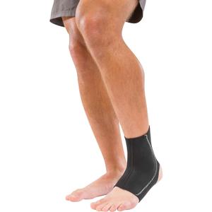 Mueller Sports Medicine Neoprene Ankle Support Sleeve, Ankle Pain Relief Support for Men and Women, Ideal for Sprains, Strains, Arthritis, Black (Medium (Pack of 1))