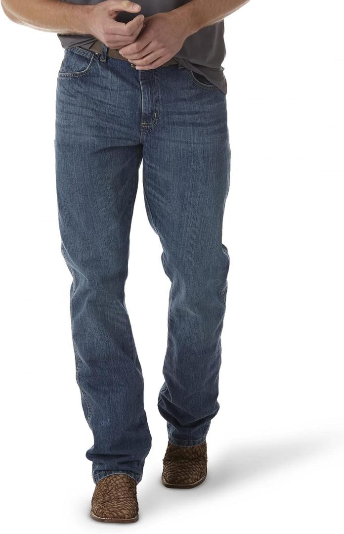 Wrangler Retro Relaxed Fit Boot Cut Jean (Blue, L)