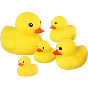 Bath Duck Toys 5 Pcs Rubber Duck Family Squeak Ducks Baby Shower Toy for Toddlers Boys Girls (Yellow Duck Family)