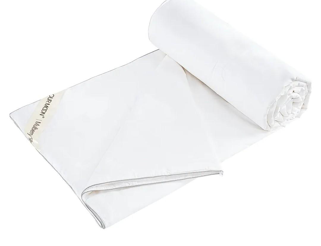 YOUR MOON Luxurious Summer/Spring Lightweight Mulberry Silk Comforter Queen Size,100% Natural Long Strand Silk Fill Duvet Blankets, Luxury Bedding Summer, Noiseless Cotton Shell (White) YOUR MOON Luxurious Summer/Spring Lightweight Mulberry Silk Comforter Queen Size,100% Natural Long Strand Silk Fill Duvet Blankets, Luxury Bedding Summer, Noiseless Cotton Shell (White)