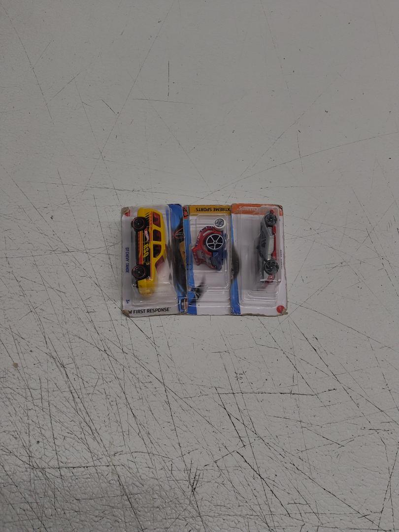 Hot Wheels Mazda 787B, Retro Racers 4/10 3Pack