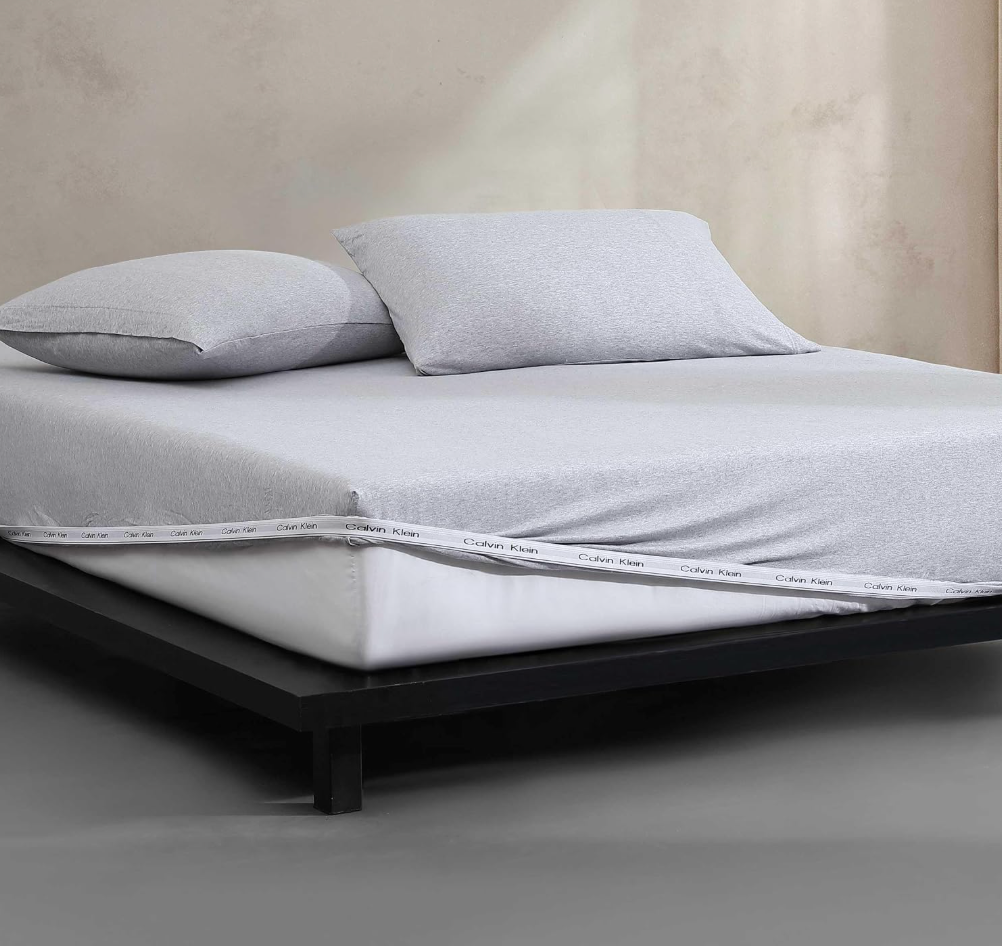 Calvin Klein - King Size Sheets Set, Naturally Soft Cotton-Blend Melange Jersey Bedding - Bed Sheets with Matching Pillowcase & Fitted Sheet (Grey)
