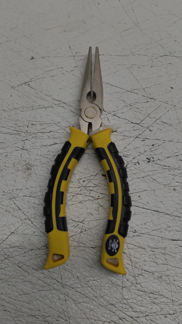  Calcutta Needle Nose Pliers with Side Cutters, Precision Long Nose Pliers with Wire Cutters, Professional Needle Nose Spring Loaded Pliers, Used for Cutting Clamping Pinching Jewelry Making