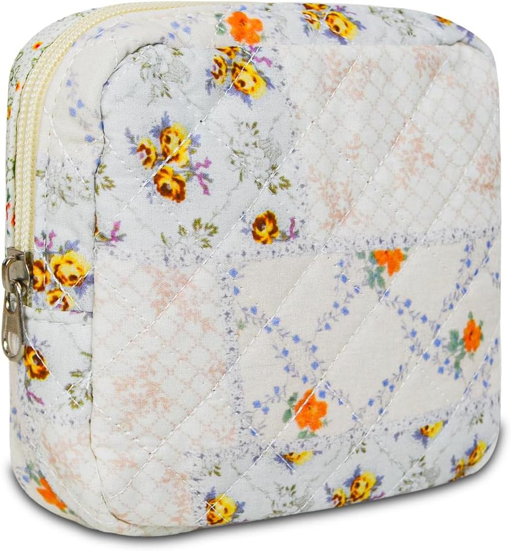 Small Floral Quilted Makeup Bag, Coquette Aesthetic Travel Toiletry Organizer for Women, Lightweight Cotton Cosmetic Pouch (Flower Patchwork)