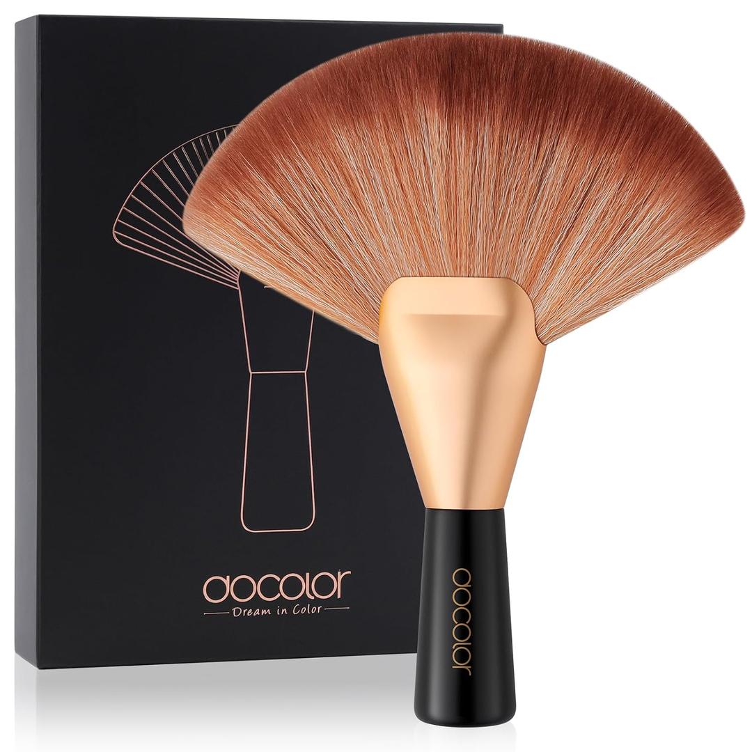 Docolor Fan Brush Finishing Powder Brush Multi-use Brush For Face and body Professional Makeup Brush for Salon Use Perfect For Spray Tan Powder Highlighting Blush Powder Bronzer Contour