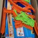 Hot Wheels Toy Car Track Set Action Epic Crash Dash with 1:64 Scale Vehicle & 5 Action Zones, Powered by Motorized Booster 