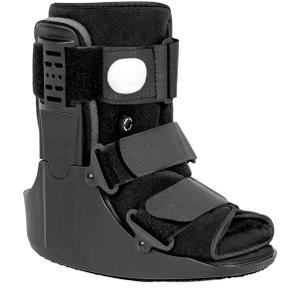 Walking Boot, Fracture Boot Short Walker Protection Fits Left or Right Foot Ankle Support for Injuries Fractures Sprains Black M