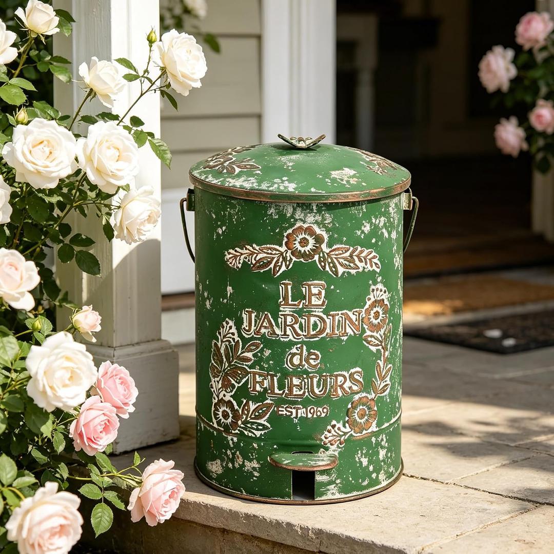 Rustic Metal Trash Can with Lid and Pedal Farmhouse Step-On Garbage Can Vintage Distressed Design Recycling Waste Bin with Removable Inner Bucket & Wooden Handle for Home Yard Kitchen Bathroom 8 Liter