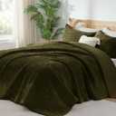 BEDELITE Velvet Quilt Set King Size, Luxury Velvet Comforter Bedding | Olive Green, Ultra Soft Oversized Bedspread Coverlet, Lightweight Quilted Bed Set for All Season, with 2 Pillow Shams