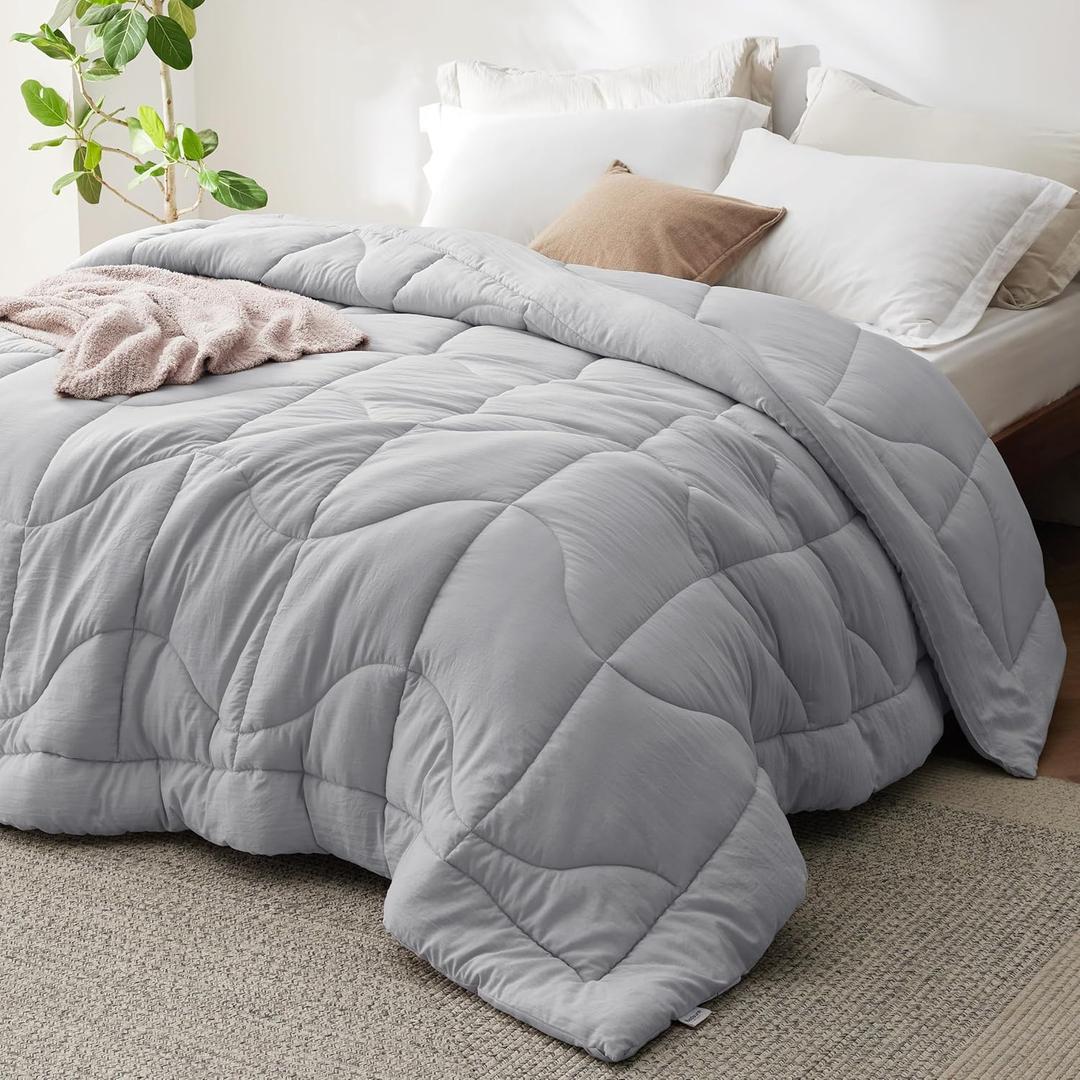 Bedsure Queen Comforter - Comforters Queen Size for All Season, Ultra-Soft Down Alternative & Prewashed Duvet Insert with 4 Tabs - Machine Washable, Light Grey, 88x88 Inches
