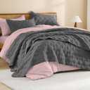 Litanika Oversized King Bedspreads 128x120 Quilt Set - 3 Piece Grey Lightweight Comforter Coverlets Bedding Cover Bed Decor All Season(Super King Plus - 1 Quilt, 2 Pillowcases)