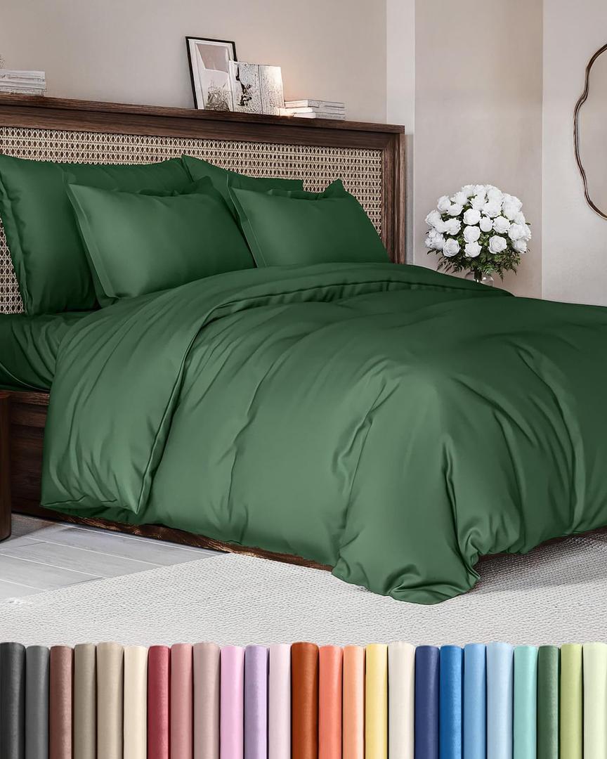 Duvet Cover Queen Size Set - Extra Soft Queen Duvet Cover 90" x 90" with 2 Pillow Shams - Hotel Luxury, Easy Care & Fade Free with Zipper Closures and Ties - Comfy, Cozy & Breathable (Emerald Green)