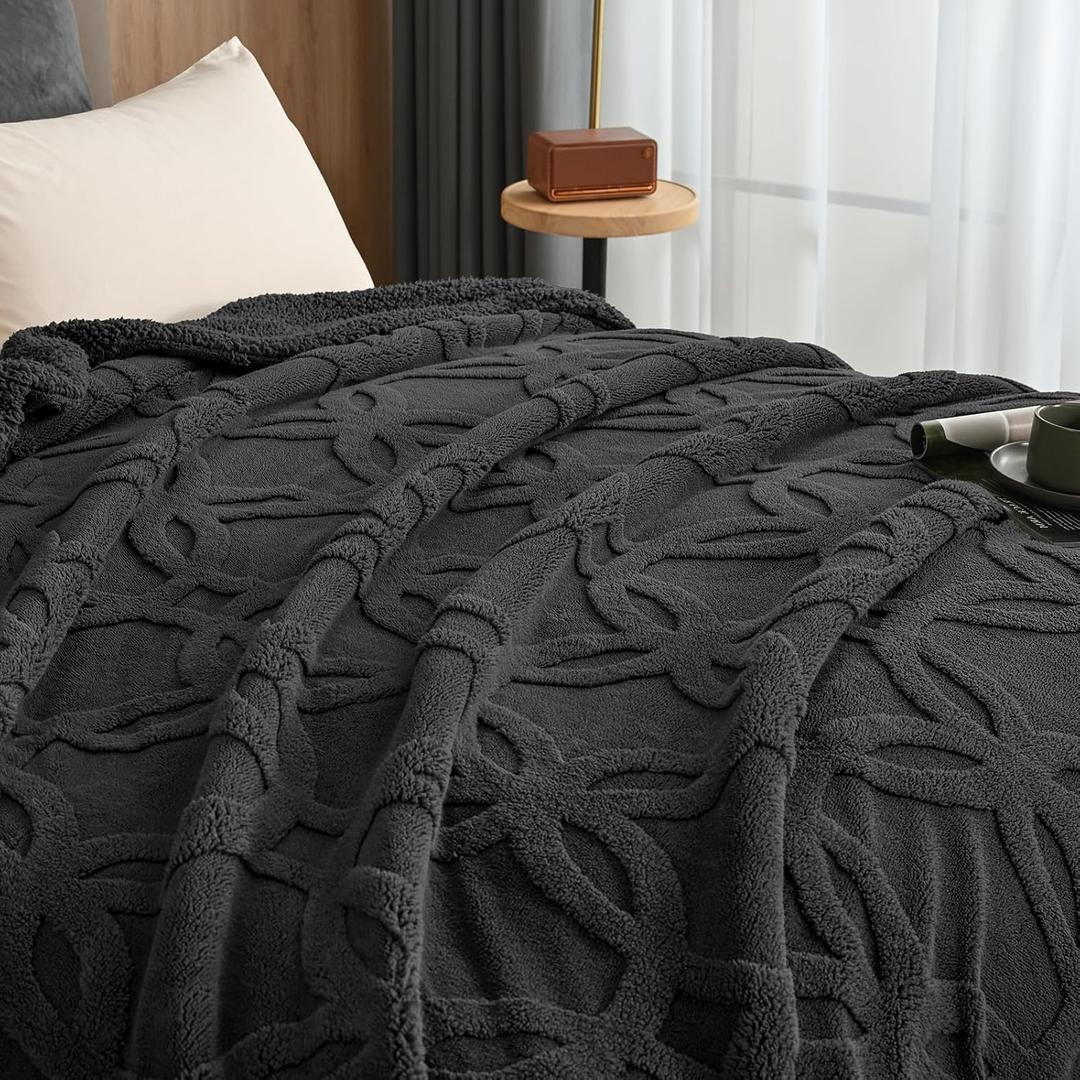 PHF Soft Sherpa Fleece Blanket King Size for Bed, 510GSM Fleece Lightweight Yet Warm Blanket, No Shed No Pilling, 108" x 90", Tufted Jacquard Cozy Thick Bed Throw for Home Decor Christmas, Dark Grey