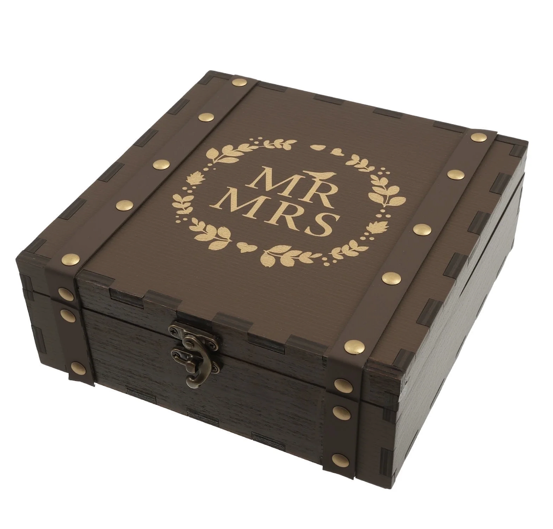 AW BRIDAL Large Mr and Mrs Wedding Keepsake Box with Lids, Engraved Wooden Storage and Decorative Box, Bridal Shower Gifts for Bride Bachelorette, Engagement Gift for Couples Newly Engaged