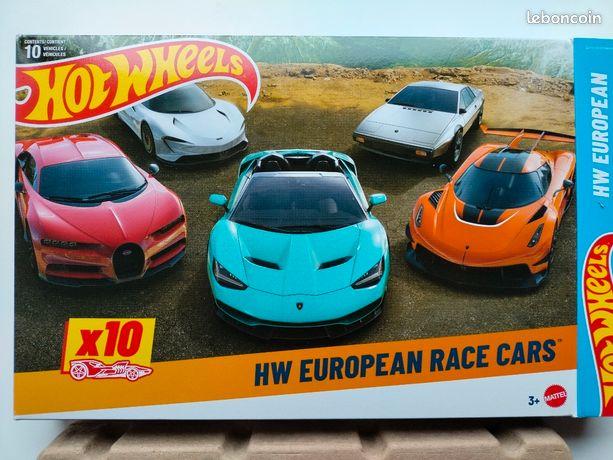Hot Wheels Toy Cars, 10-Pack of Race Cars, Includes 1:64 Scale Corvette, Lamborghini, McLaren Originals