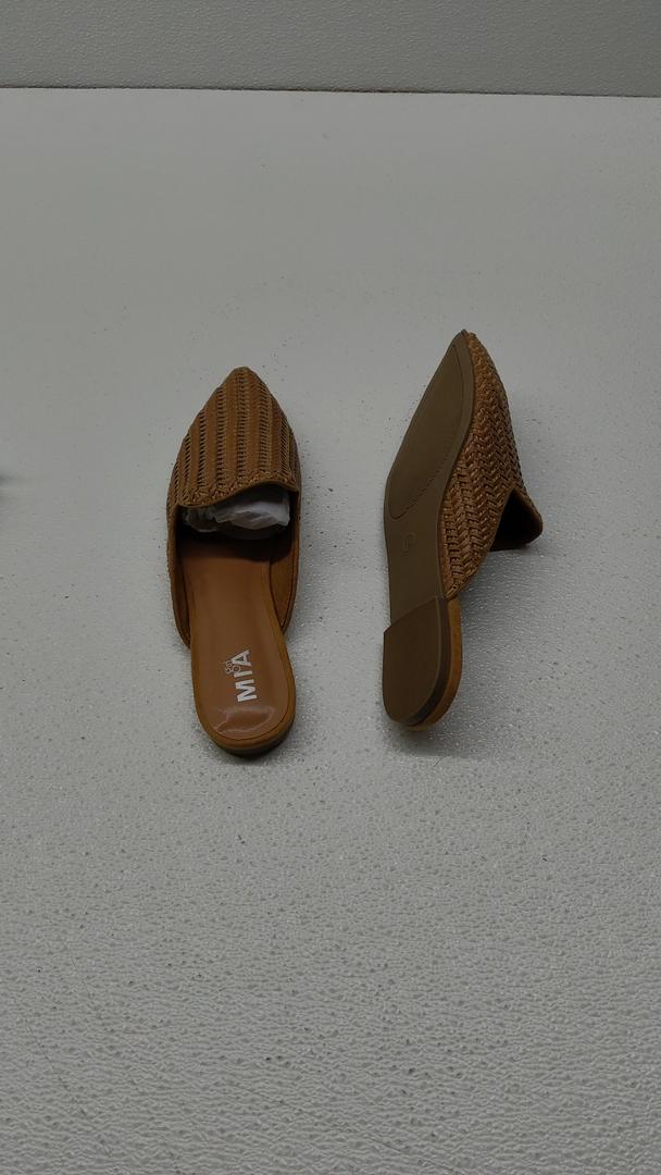 Mia Women 10
