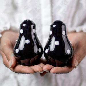 City to Cottage Ceramic Salt and Pepper Shakers Set, Salt Shaker, Salt and Pepper Set, Farmhouse Kitchen Counter Decor for Home Restaurants Wedding, Handcrafted Black and White Polka Dot Spice Shakers