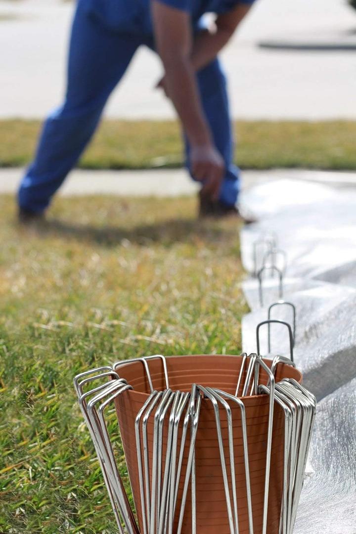 Ashman Galvanized Garden Stakes Landscape Staples and Fence Stake Sod Staples - Heavy Duty & Anti Rust Zinc Coated.