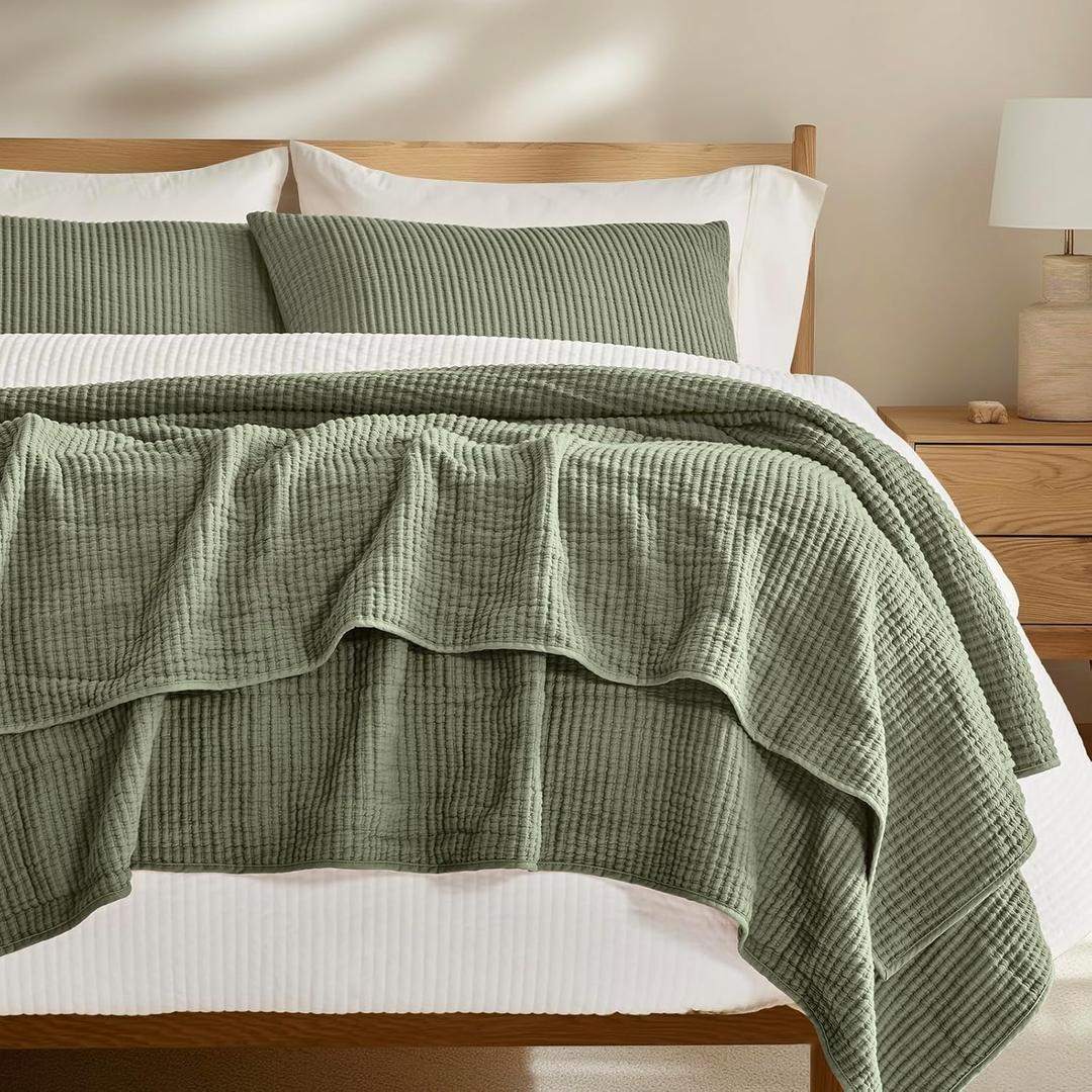 EVERGRACEHOME Cotton Coverlet Set Full Queen Size 3 Pieces, Lightweight Soft Ribbed Matelassé Bedspread Quilt Set, Cozy Oversized Quilted Bedding Set with 2 Pillow Shams for All Seasons, Olive Green